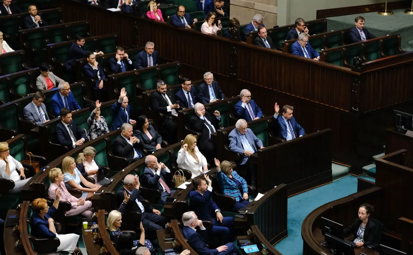 Ryzykowna gra o wyższe pensje parlamentarzystów