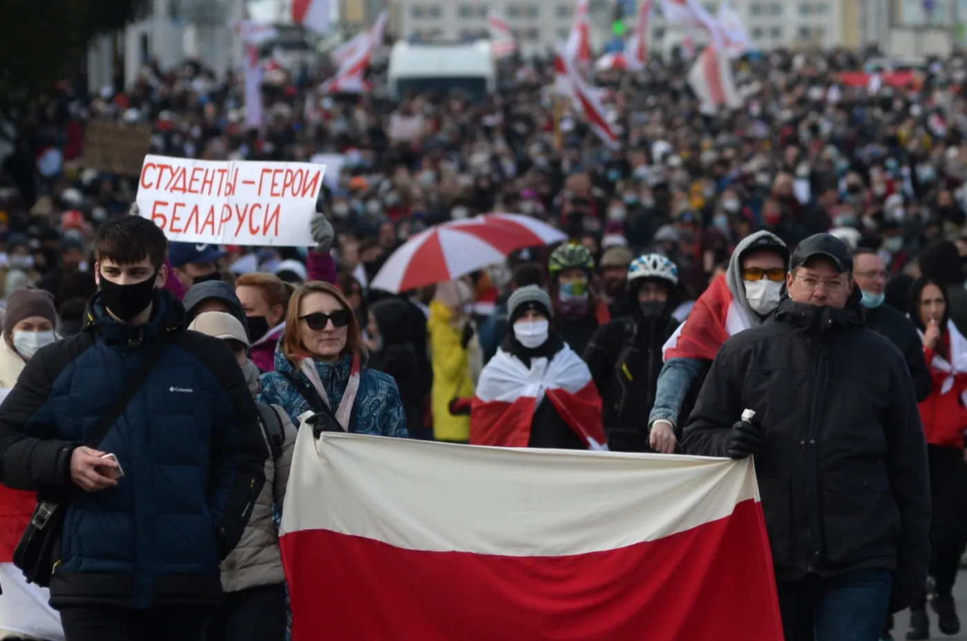 Białoruś: Milicja w Mińsku strzelała w powietrze gumowymi kulami