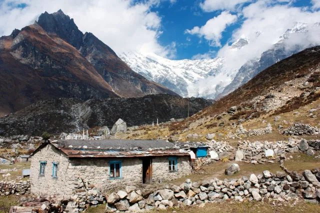 Nepal: Guru. Nauczyciel, który bije [REPORTAŻ]