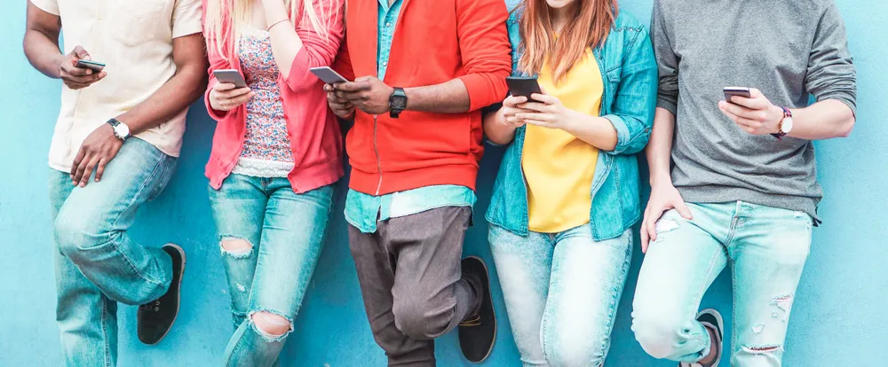 Jeszcze tańsze rozmowy i SMS-y. Już obowiązują nowe cenniki