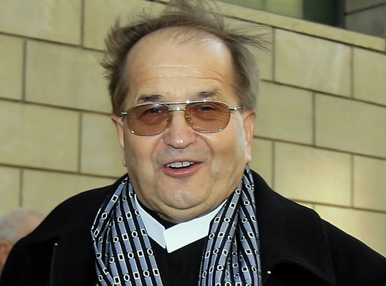 Ojciec Rydzyk jest gotów zastawić budynek swojej uczelni,byle dostać dotację