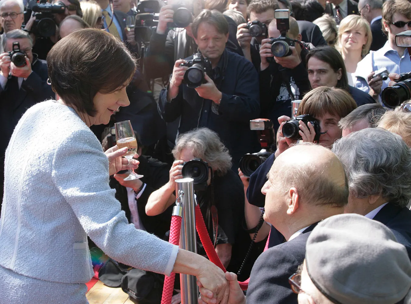 Maria Kaczyńska chce lepiej wypełniać rolę pierwszej damy od swojej poprzedniczki Jolanty Kwaśniewskiej