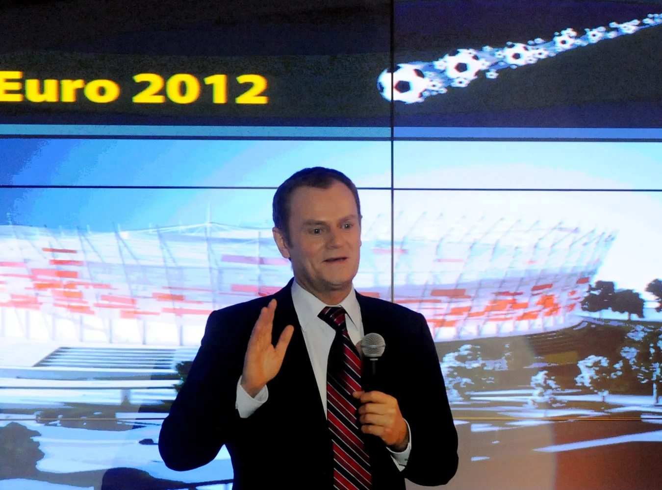 Tusk Zdążymy na Euro 2012