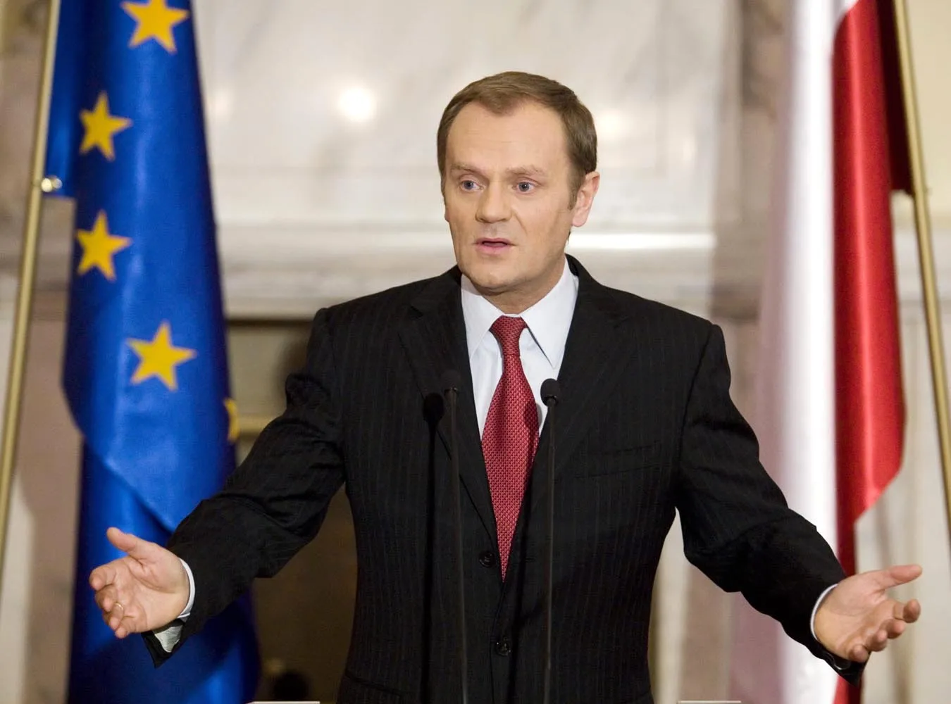 Tusk Zwrócimy 15-20 procent mienia