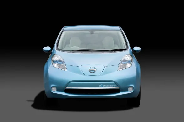 Nissan ładowany z gniazdka