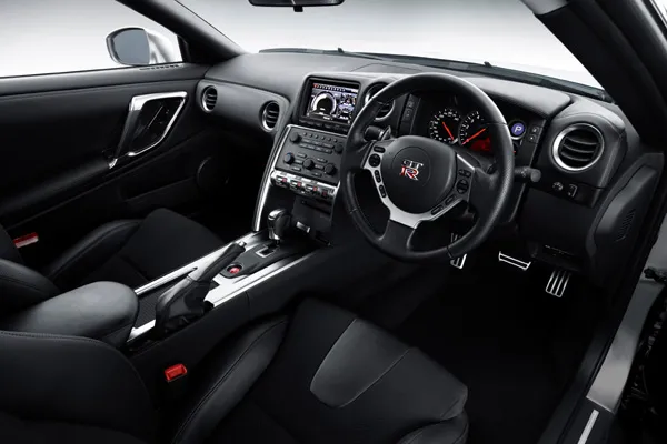 fr_nissan3_65317a_173502.jpg
