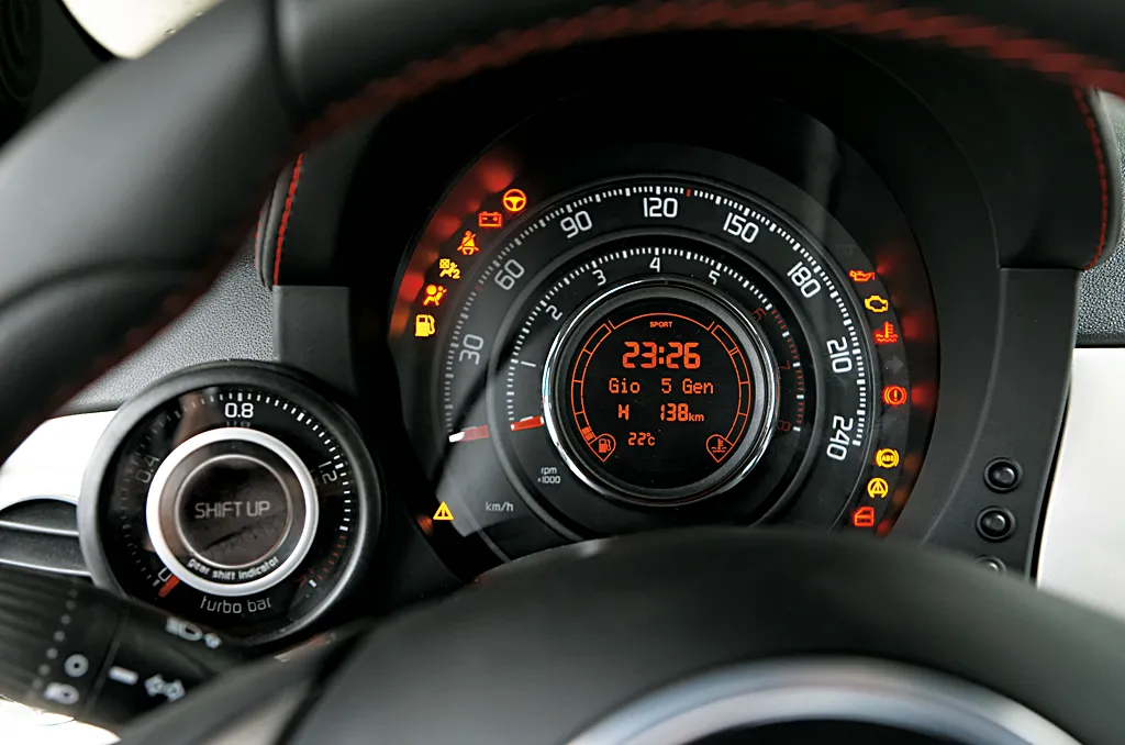 fr_fiat12_103242a_353852.jpg