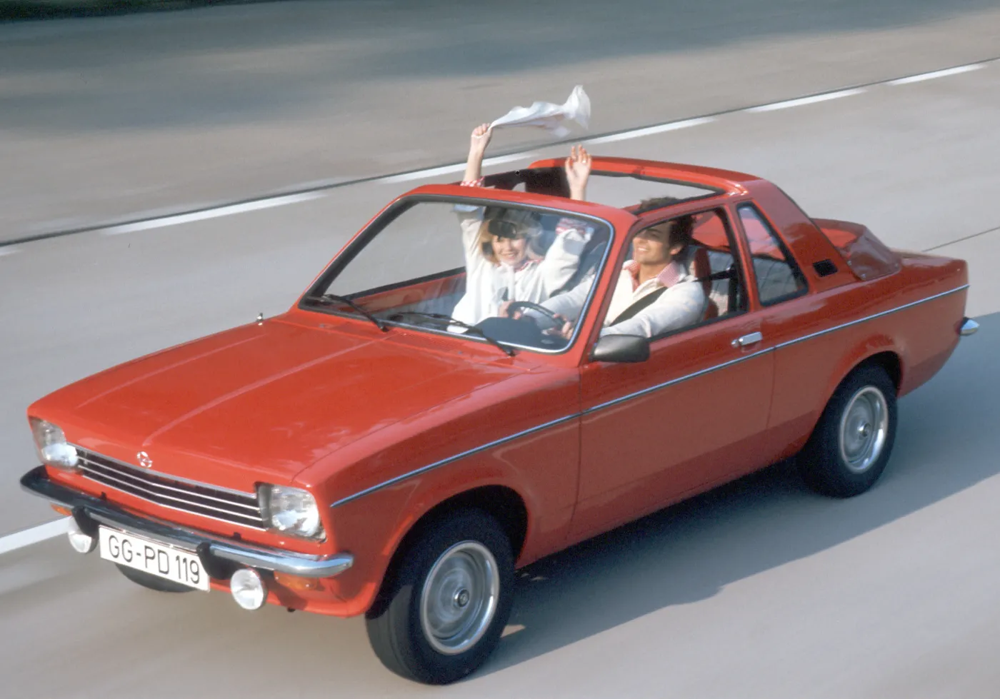 fr_opel11_121915a_544264.jpg