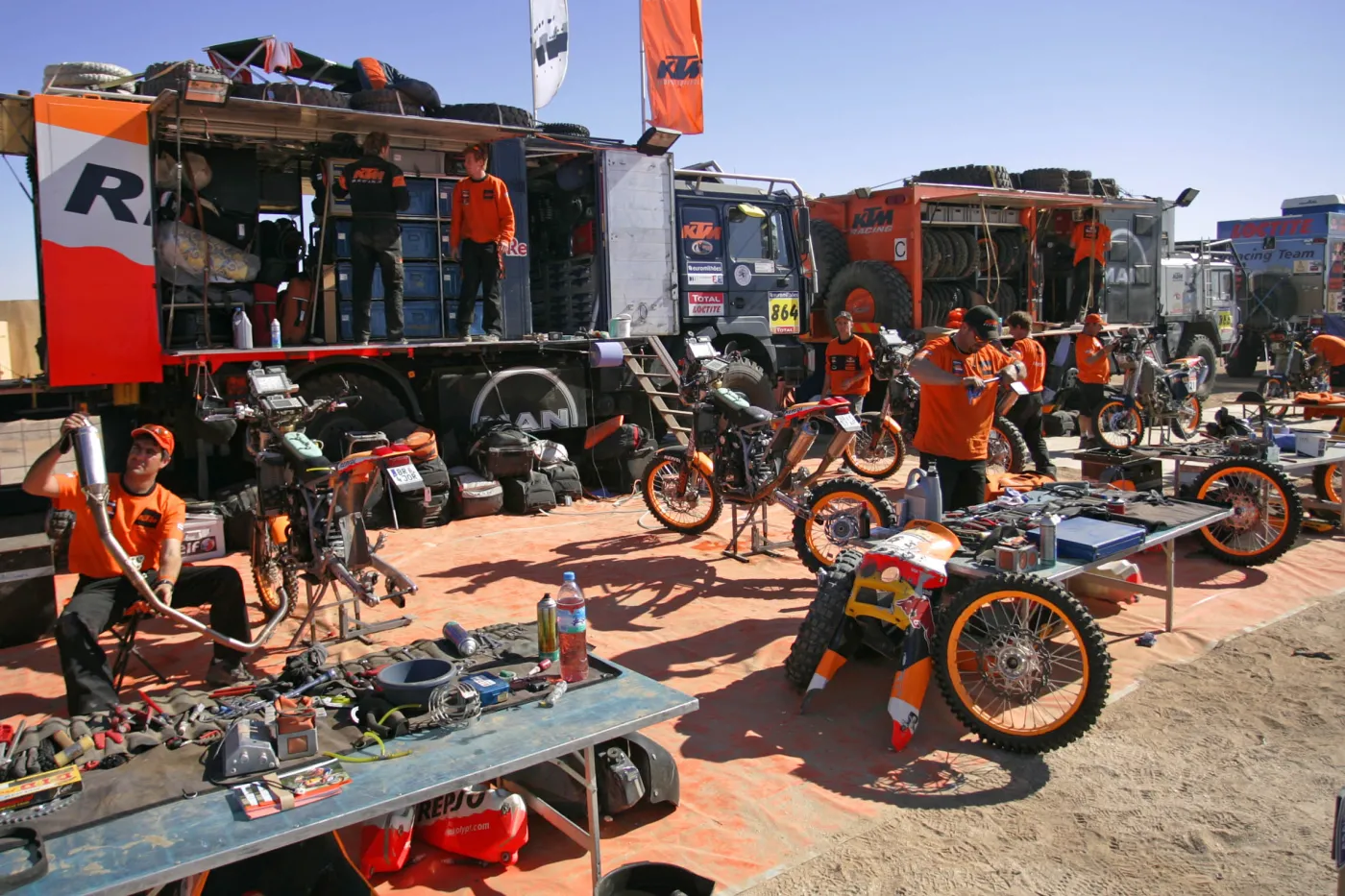 fr_dakar8_129302a_641646.jpg