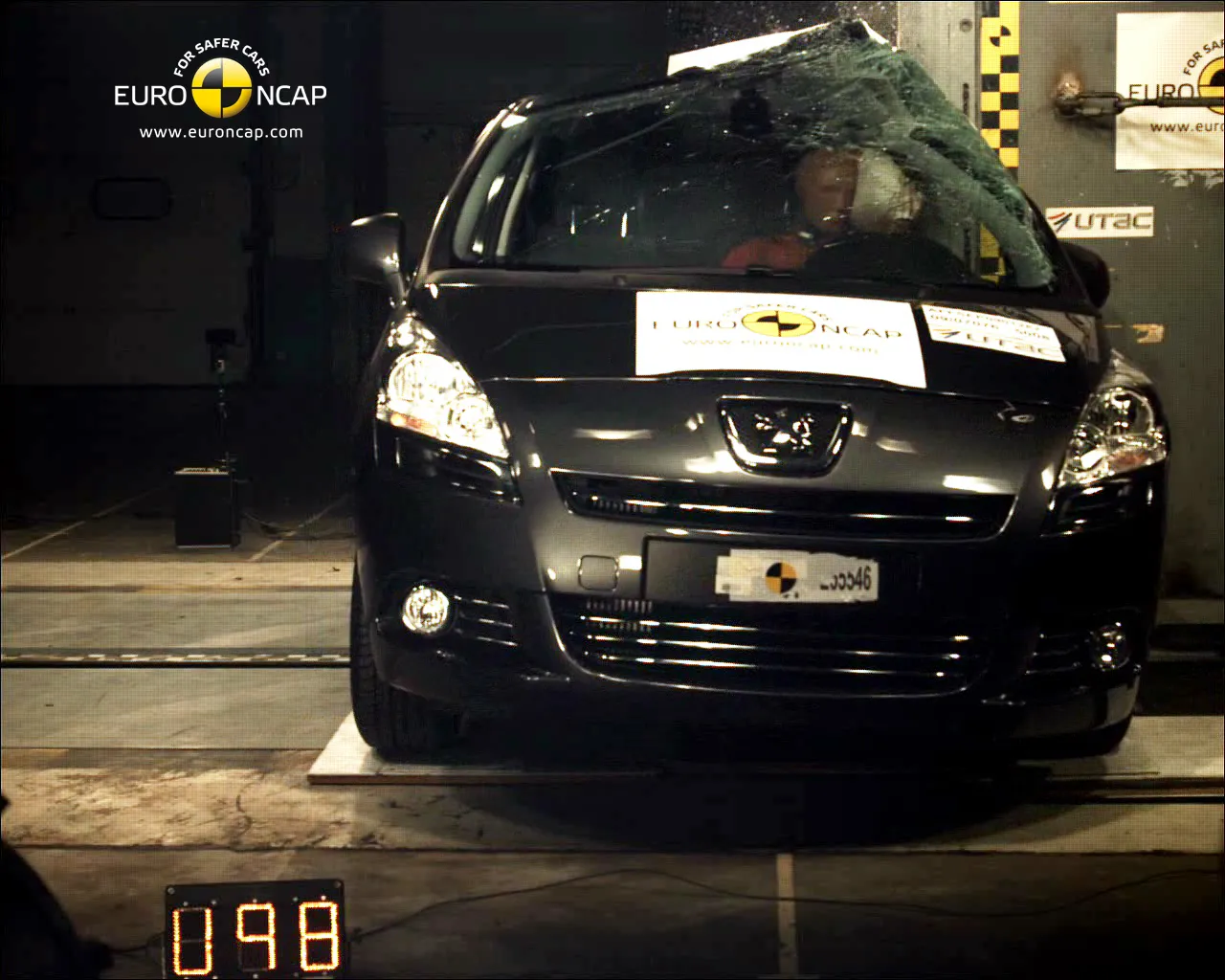 fr_peugeot_261207a_886234.jpg