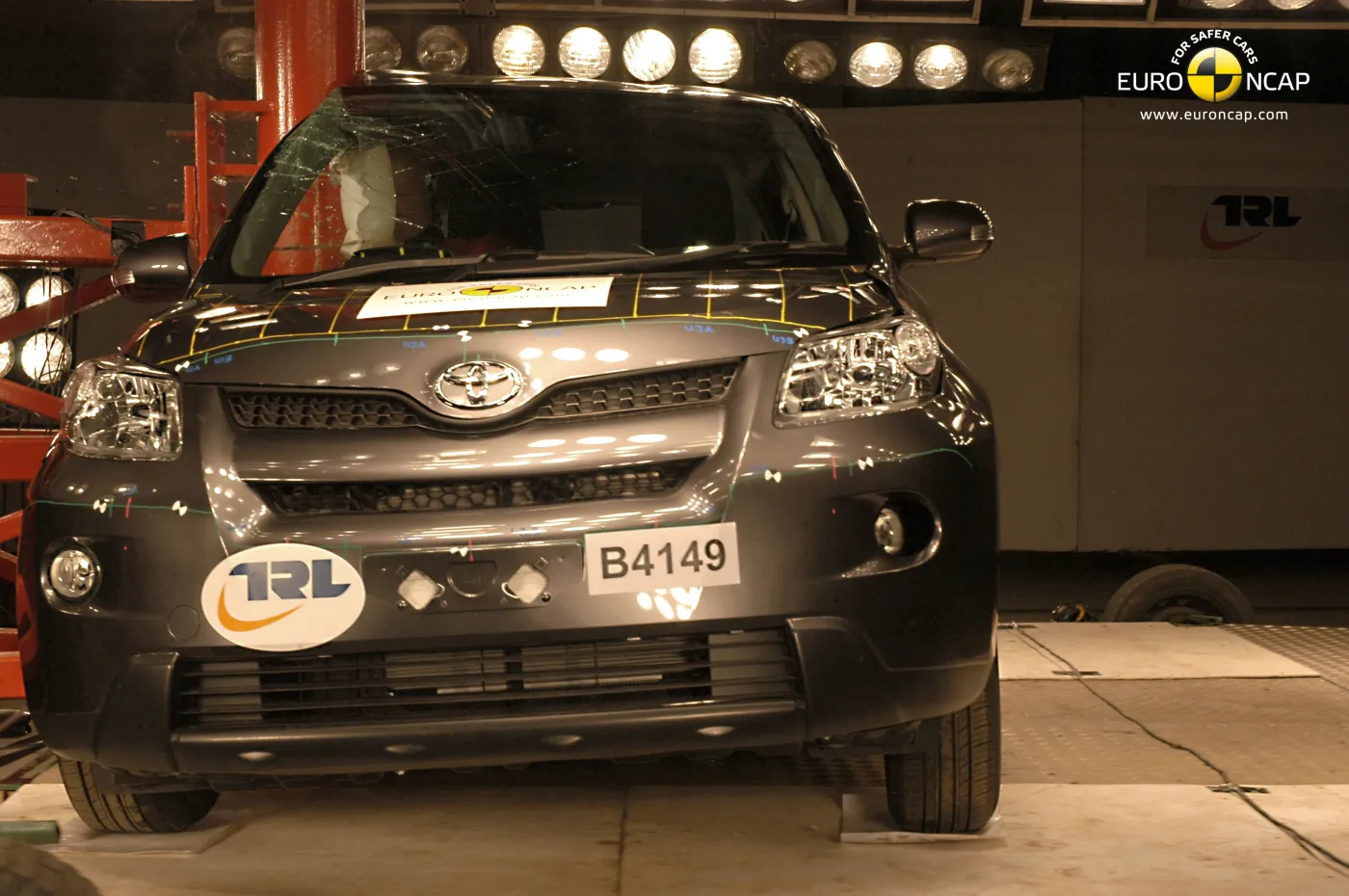 fr_toyota_261208a_886331.jpg