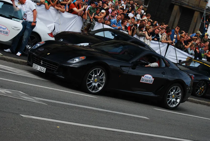 ferrari_599_gtb_1_1464155.jpg
