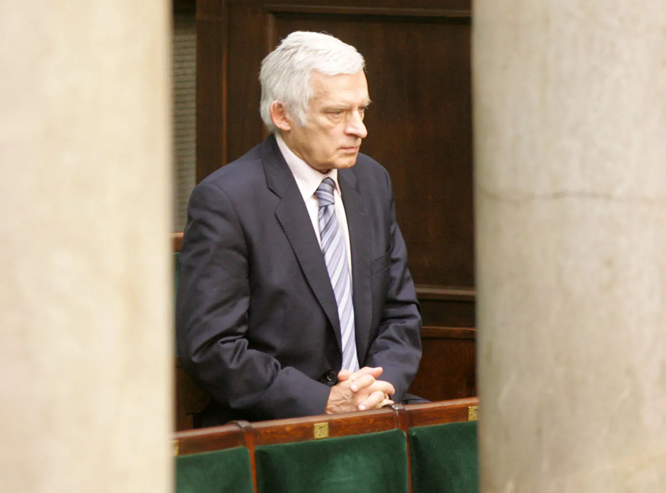 Bardzo duże szanse na fotel szefa europarlamentu ma były premier Jerzy Buzek