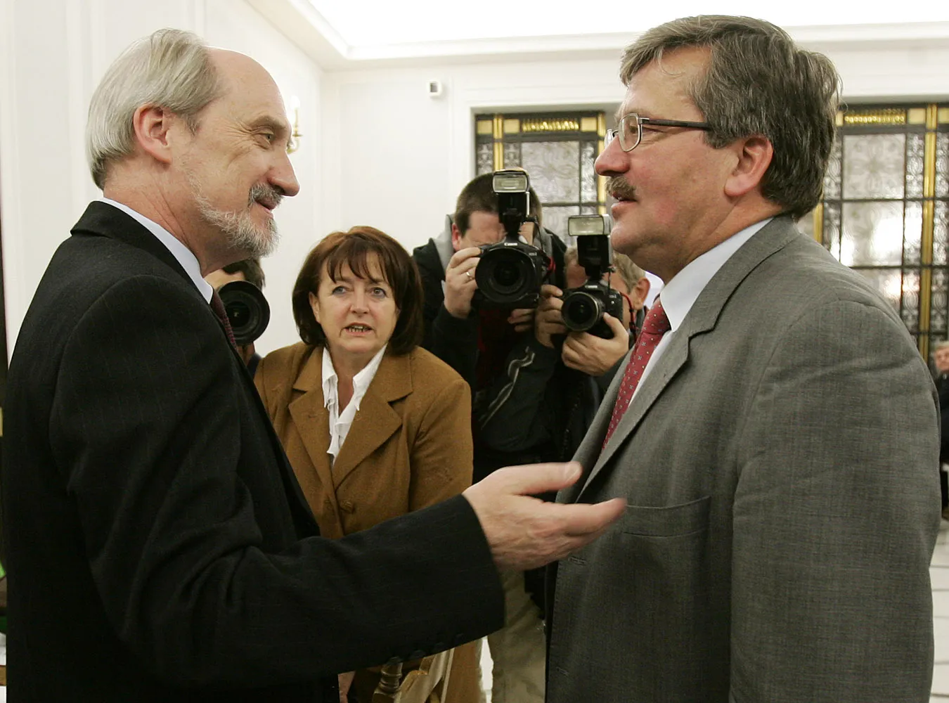 Macierewicz Komorowski od lat broni WSI