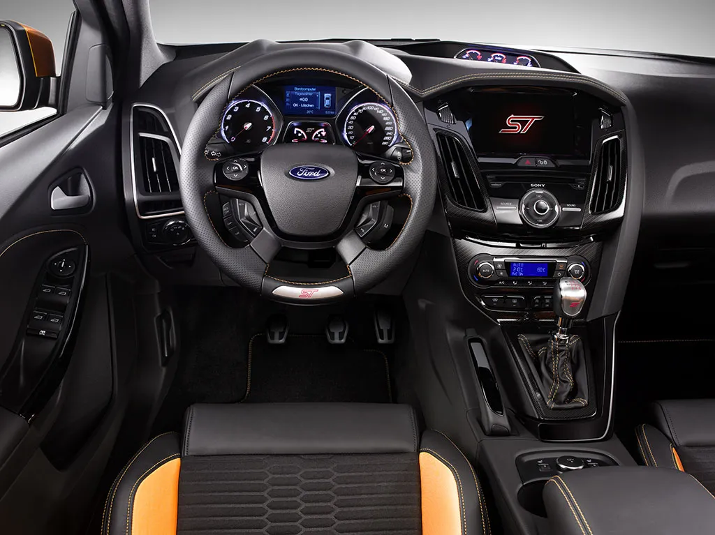 newfordfocus_st_09_1564813.jpg