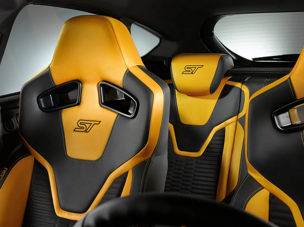 newfordfocus_st_10_1564837.jpg