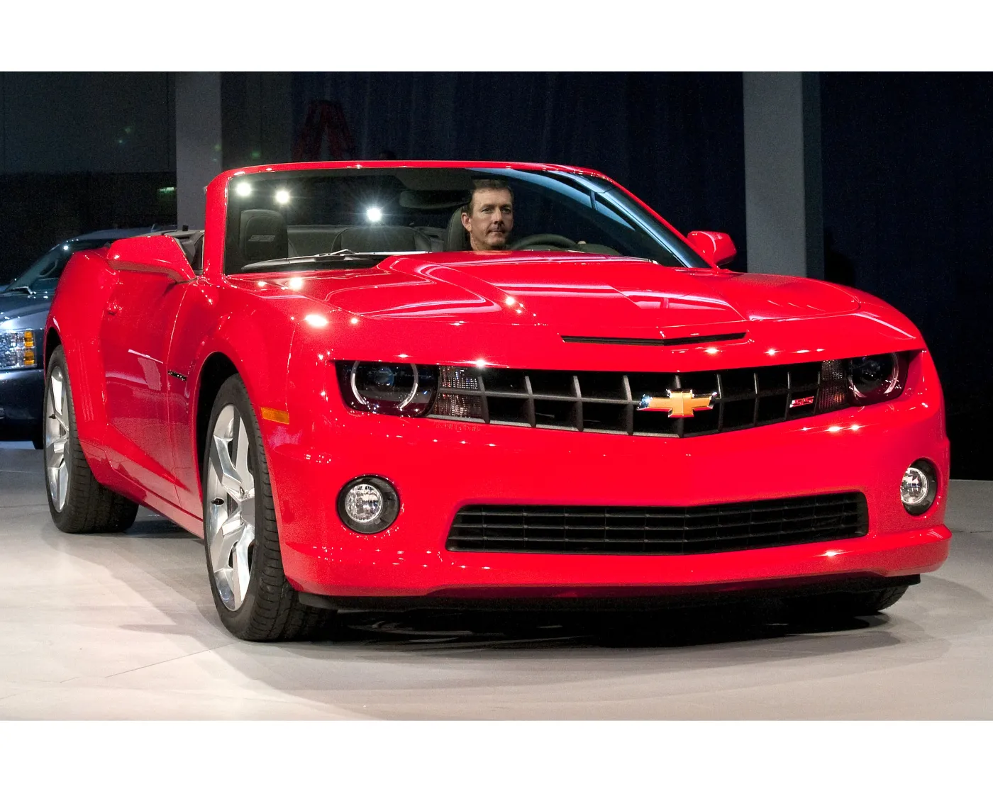 camaroconvreveal02_1649660.jpg