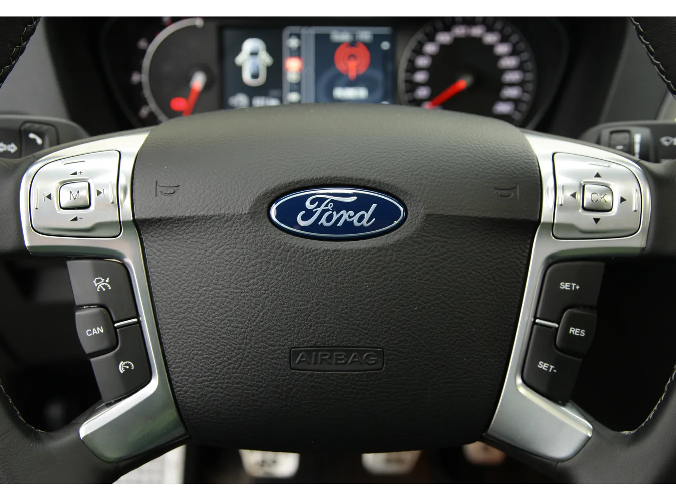 1862812-ford-mondeo-test-5.jpg