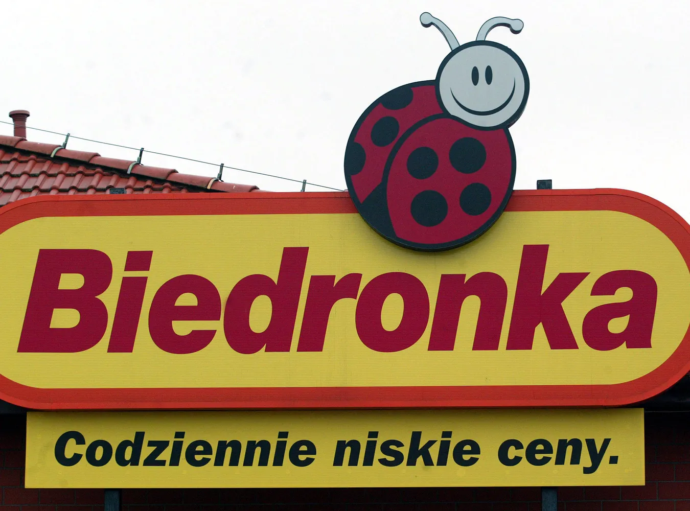 Sieć sklepów Biedronka od 19 stycznia będzie sprzedawać własny zestaw startowy do telefonów komórkowych