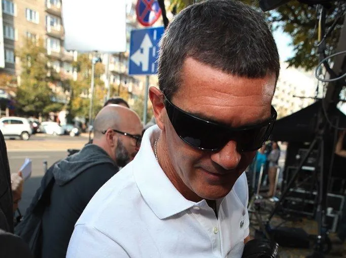 2536741-antonio-banderas.jpg