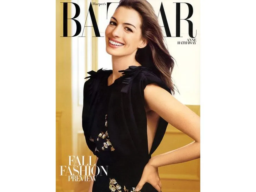  Anne Hathaway na okładce „Harper’s Bazaar”. Źródło: Harper’s Bazaar