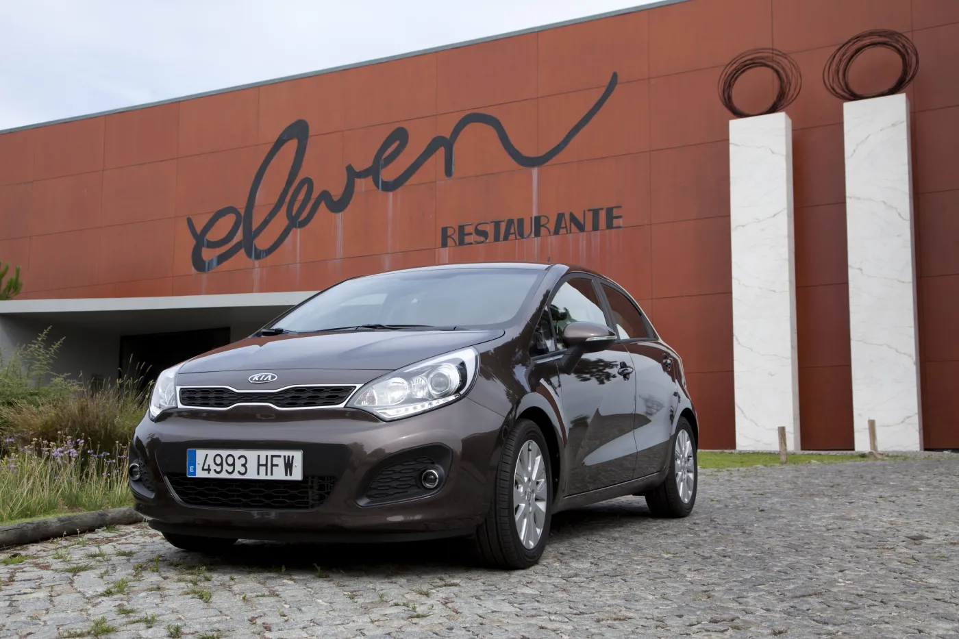 2415108-kia-rio-2011-20.jpg