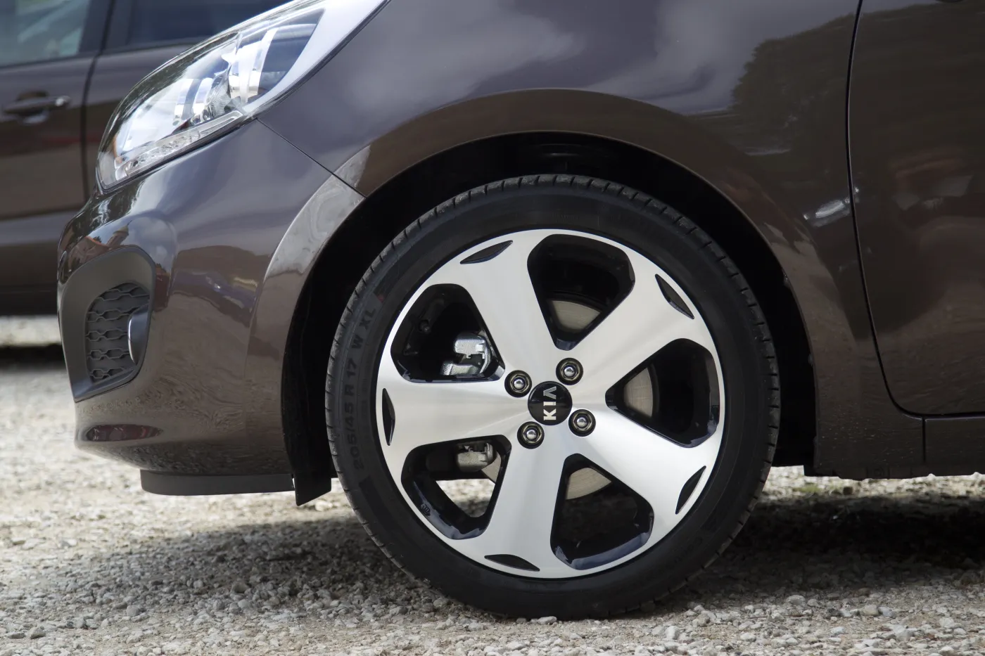 2415183-kia-rio-2011-23.jpg