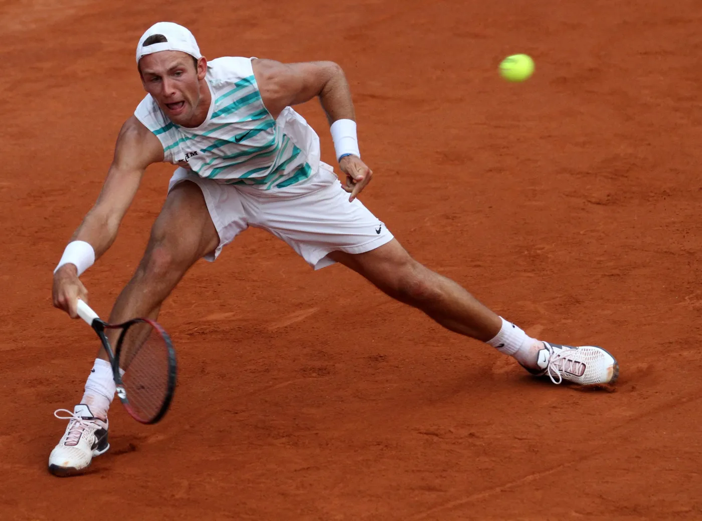 Kubot w drugiej rundzie eliminacji turnieju w Paryżu 