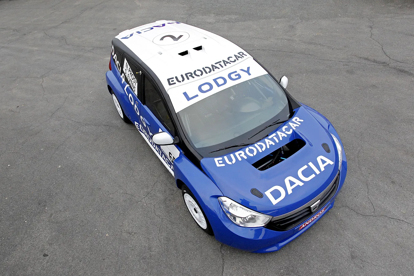 2734567-dacia-30549-1-6.jpg