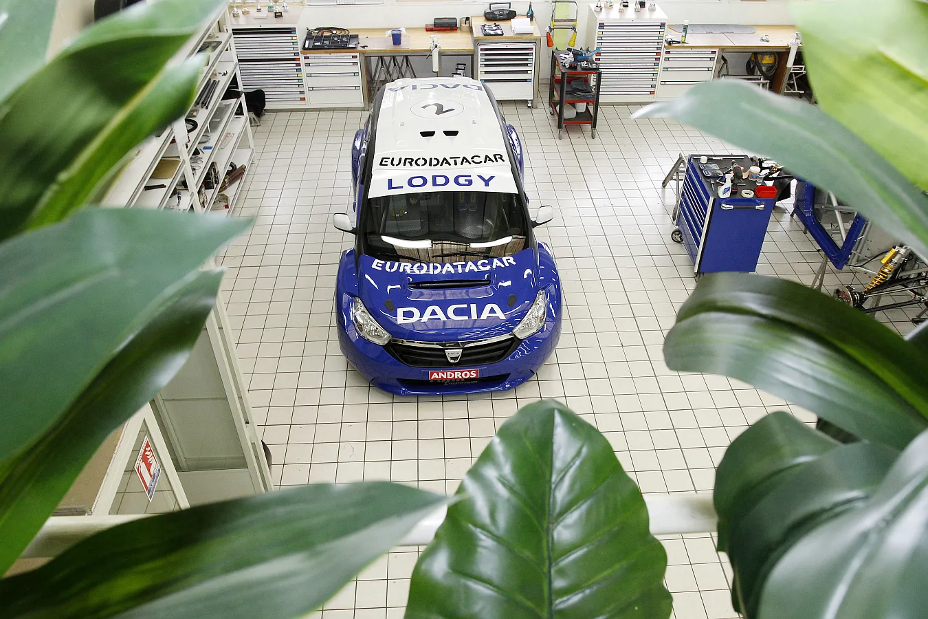 2734945-dacia-30555-1-6.jpg