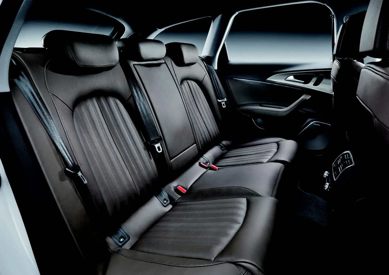 2951220-audi-a6-allroad.jpg