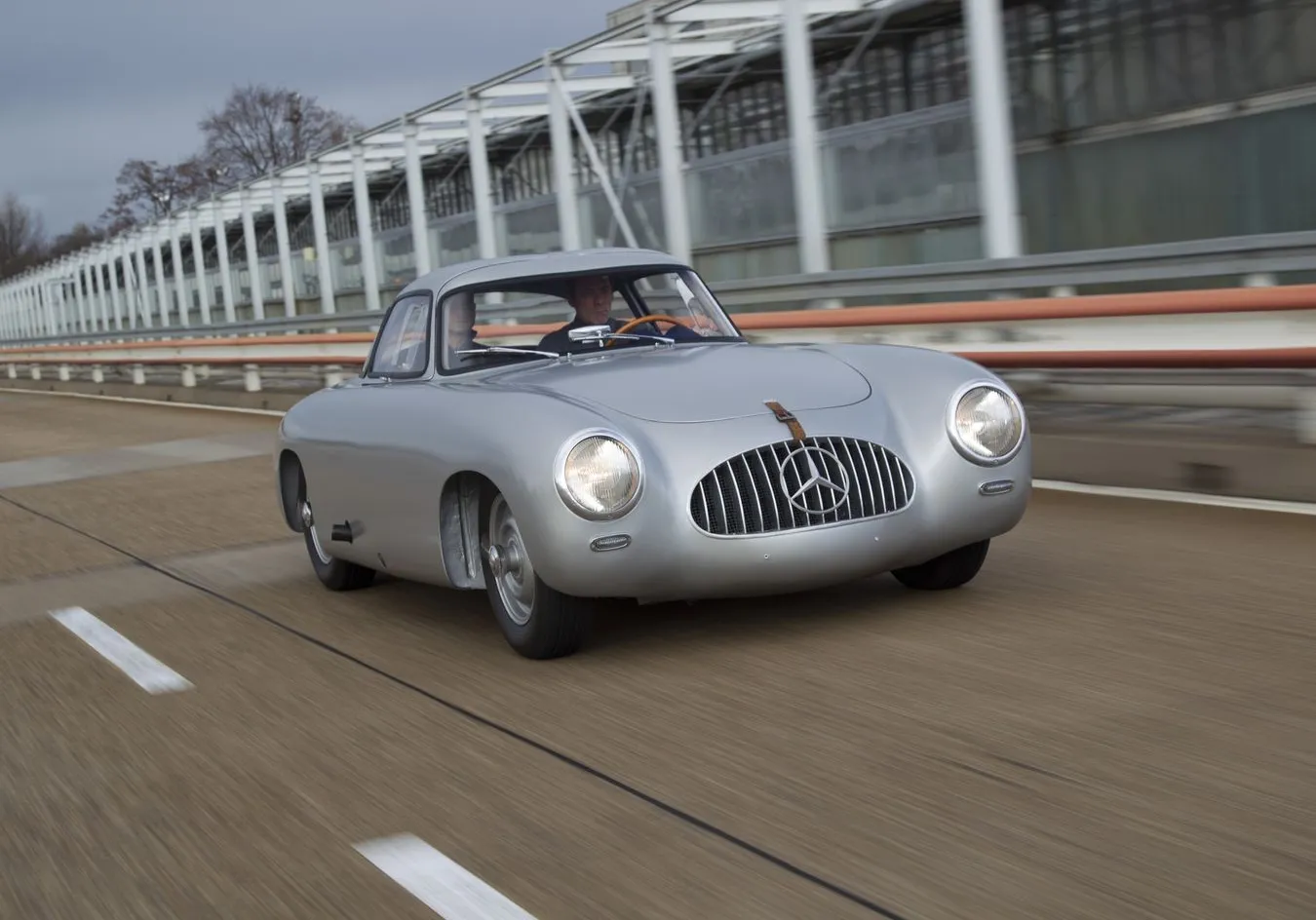 2982392-mercedes-300-sl.jpg