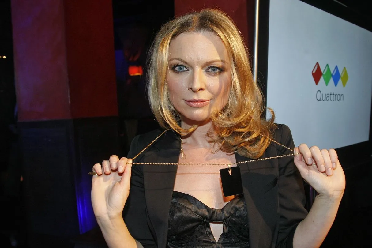 3070054-anna-maria-jopek.jpg