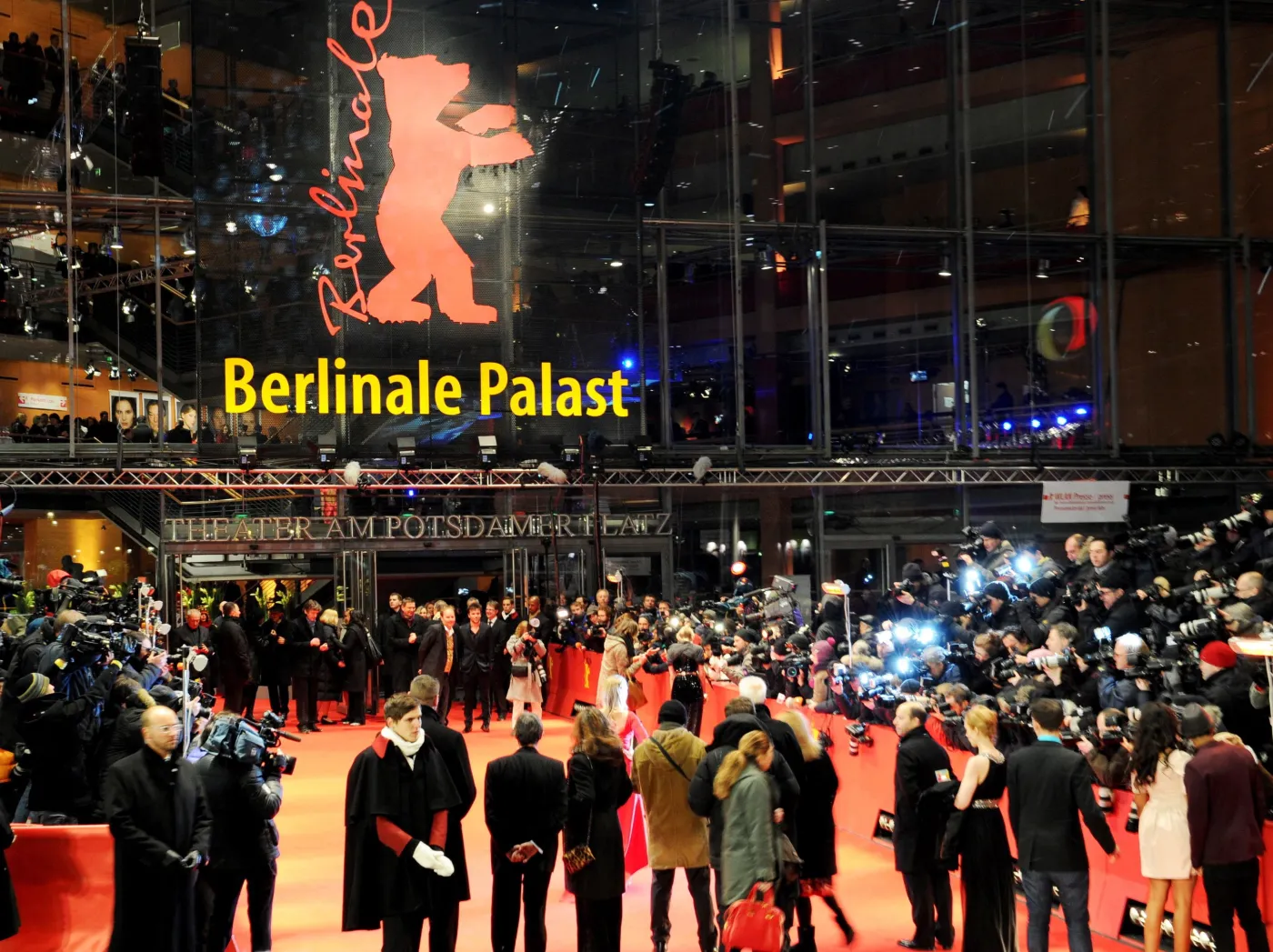 3076693-palac-festiwalowy.jpg