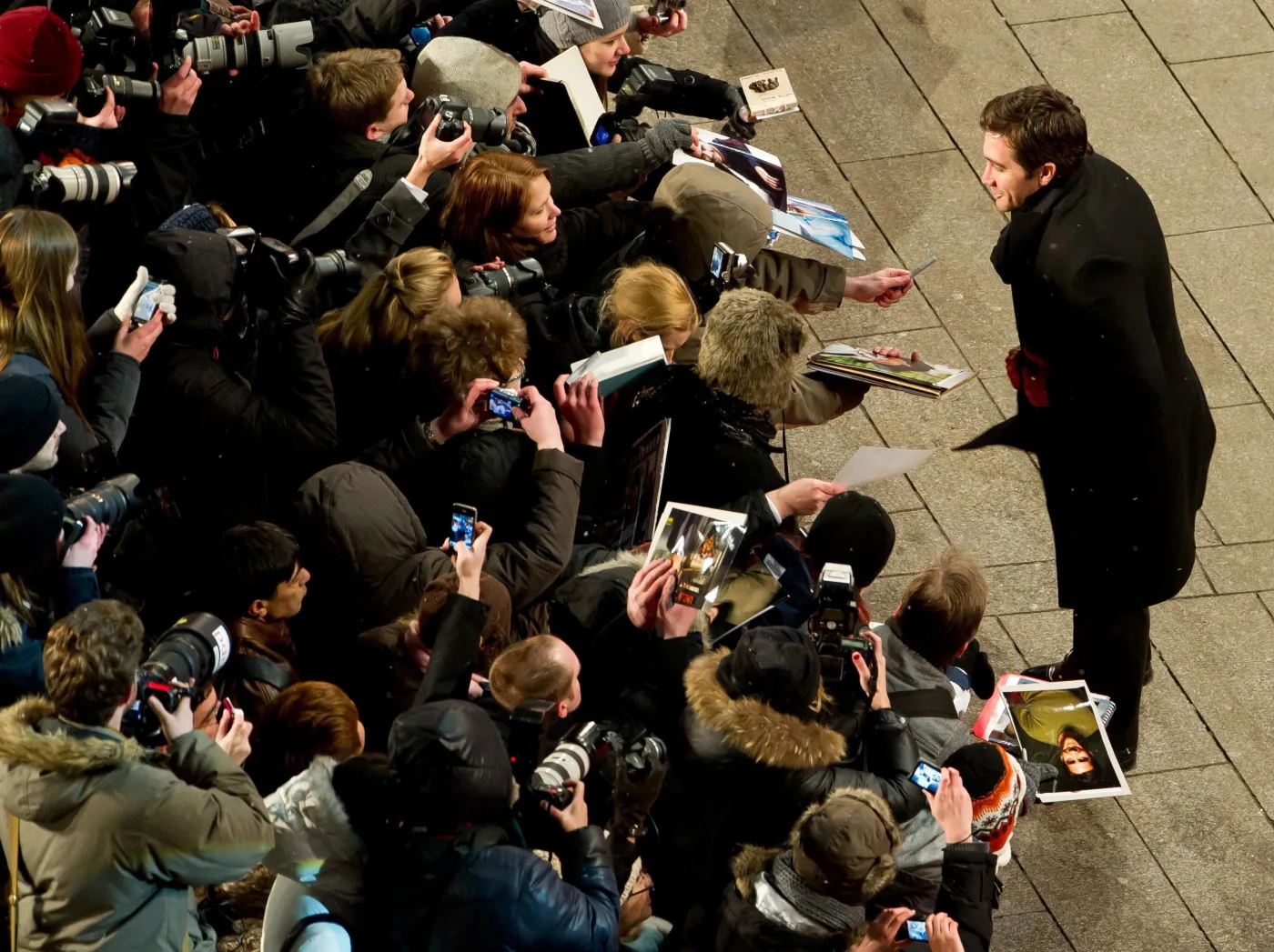 3077608-jake-gyllenhaal.jpg