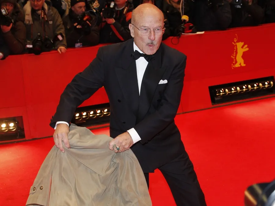 3077822-volker-schloendorf.jpg