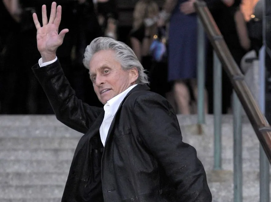 2900625-michael-douglas.jpg