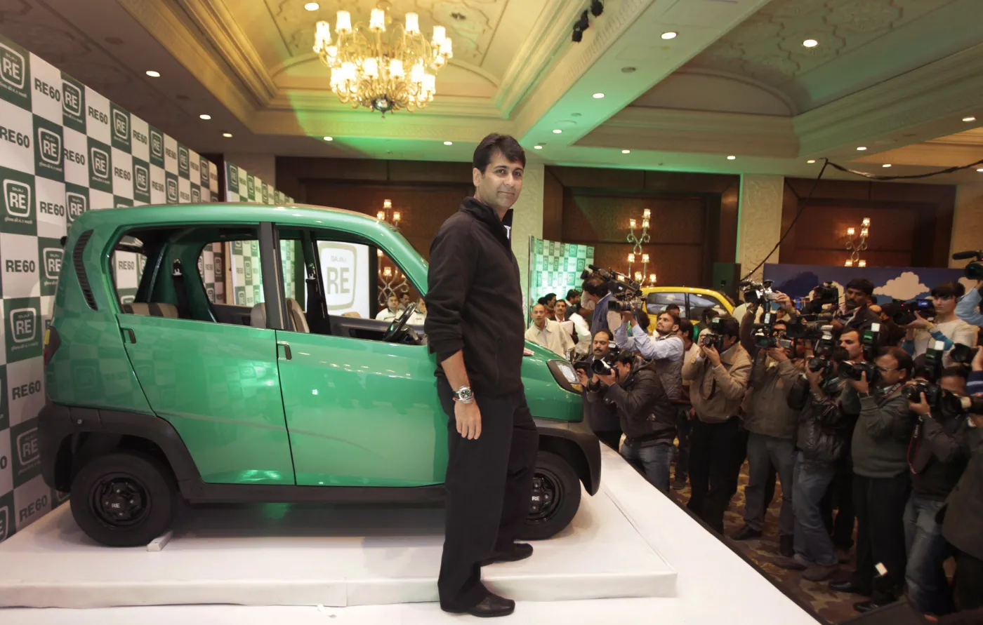 2923358-bajaj-auto-re60.jpg