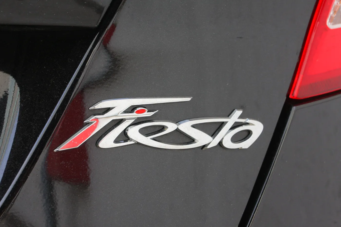 3254417-ford-fiesta-sport.jpg