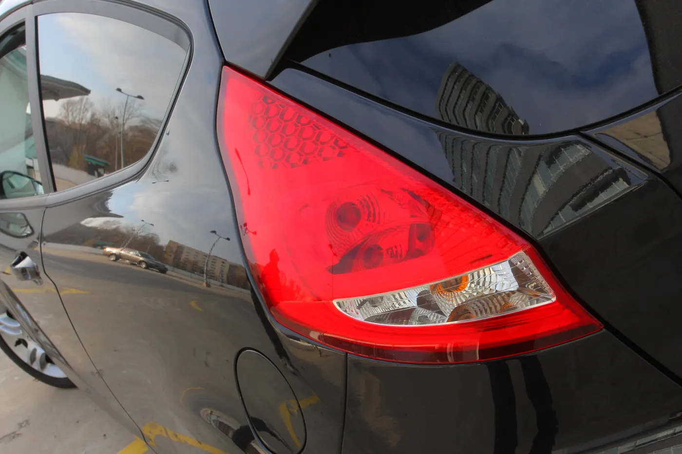 3254446-ford-fiesta-sport.jpg