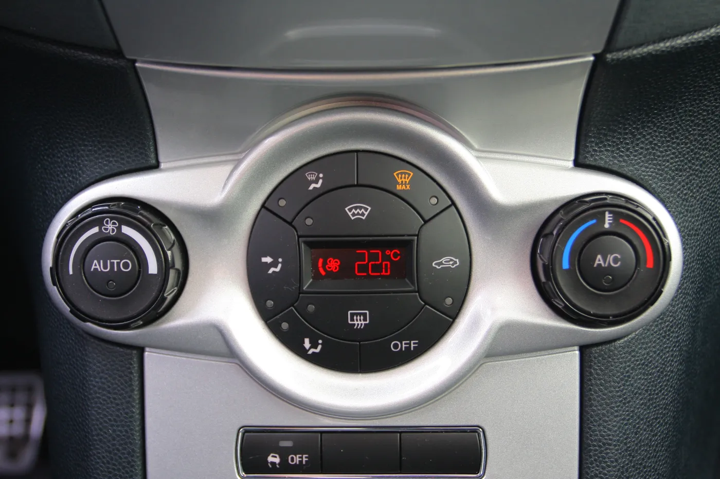 3254475-ford-fiesta-sport.jpg