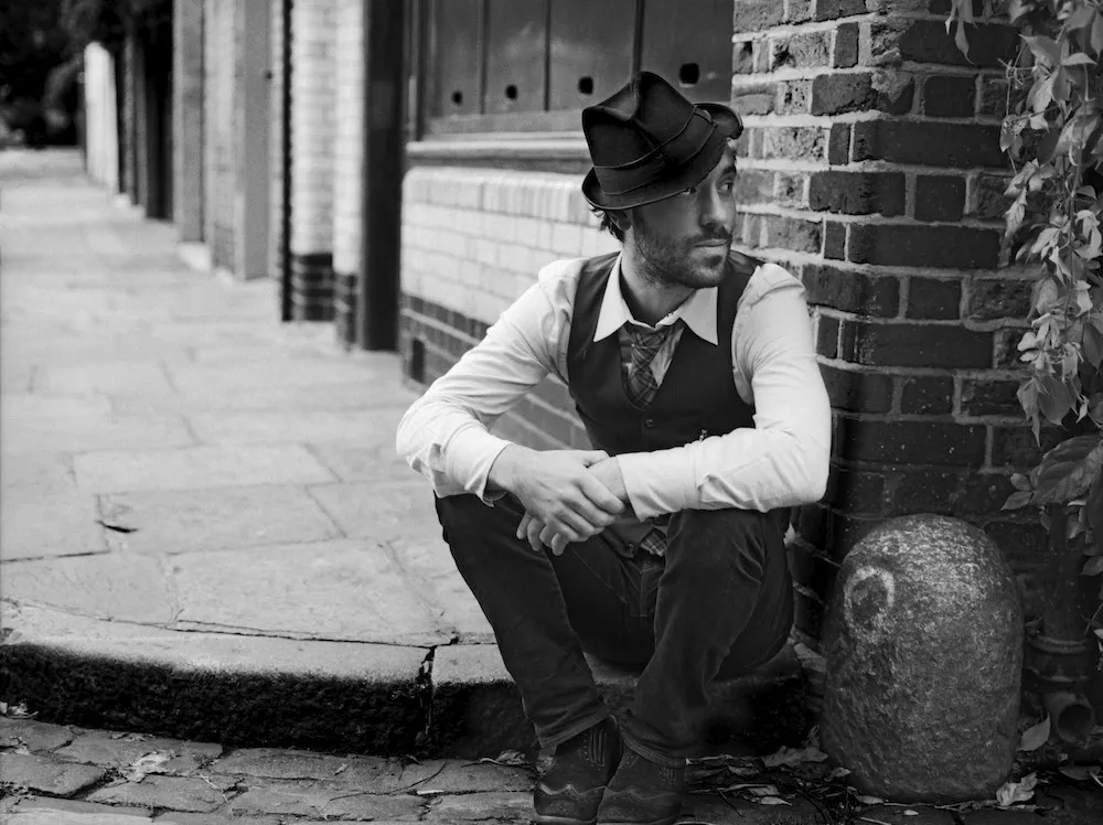 3287268-charlie-winston.jpg