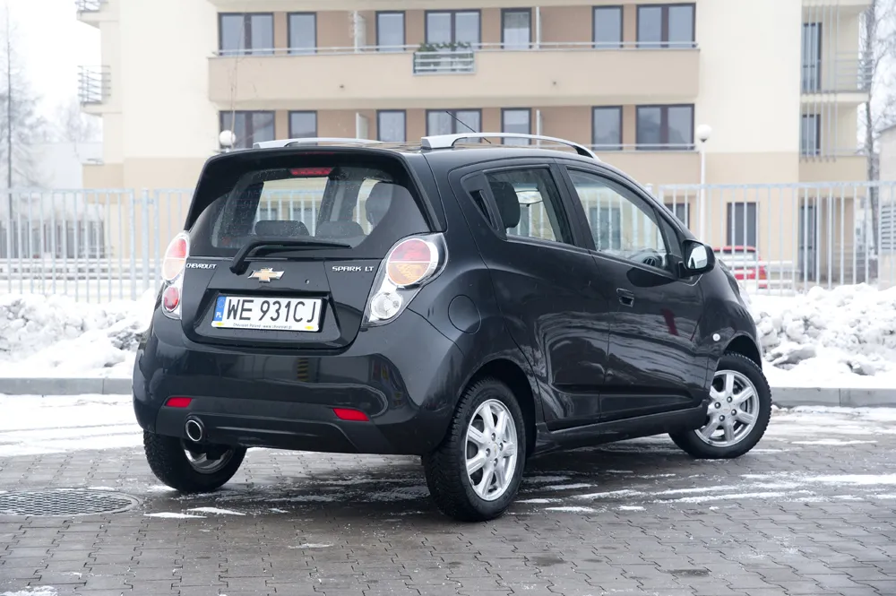 3309985-chevrolet-spark.jpg