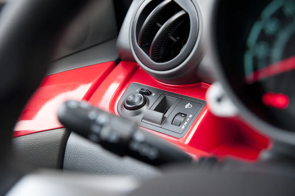 3310334-chevrolet-spark.jpg