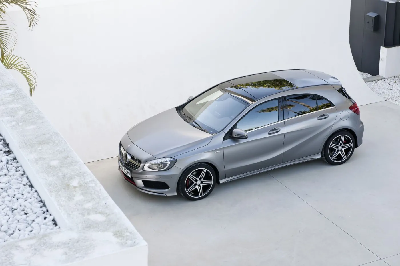 3359286-mercedes-klasy-a.jpg