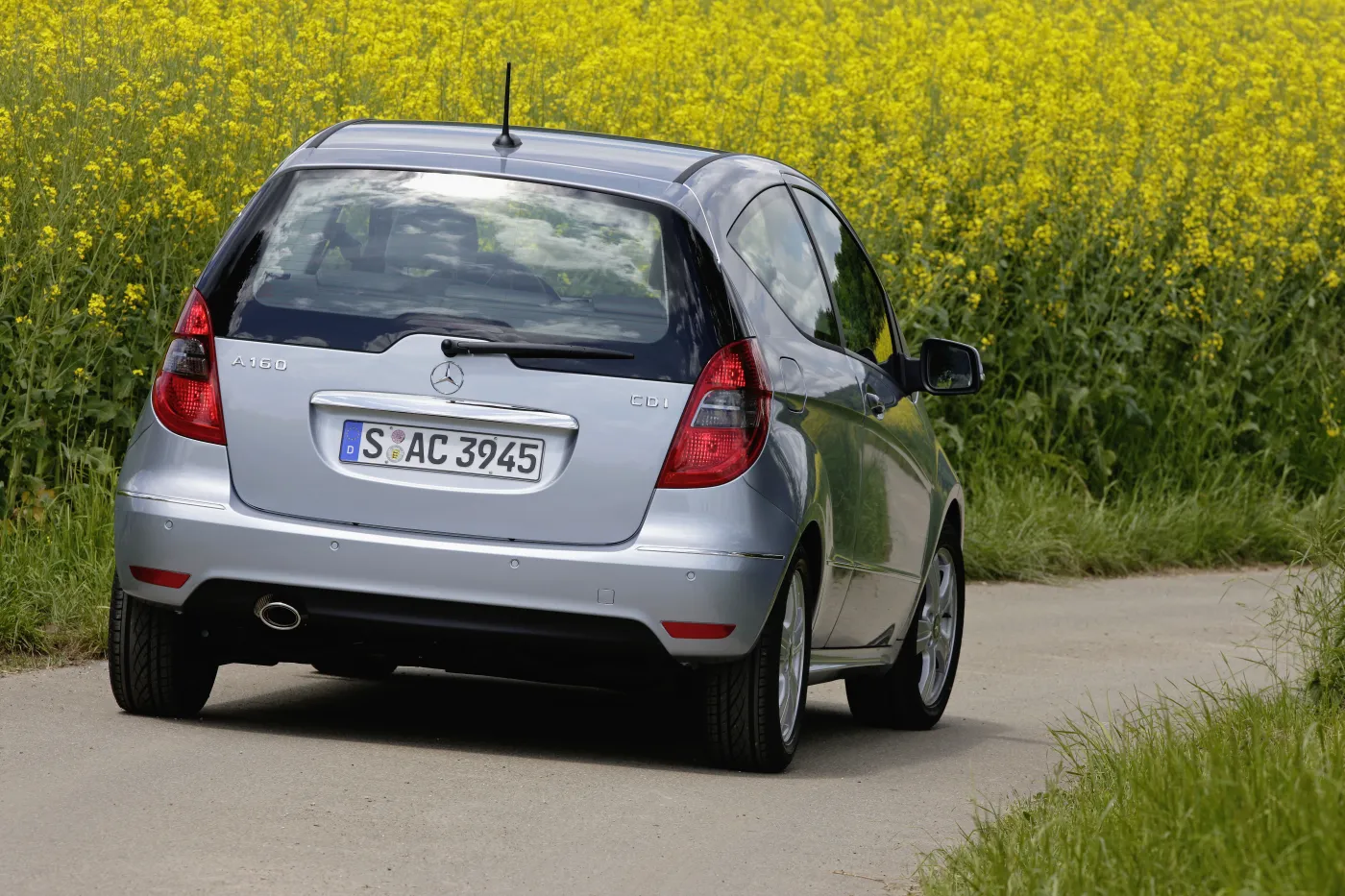 3430760-mercedes-klasy-a.jpg