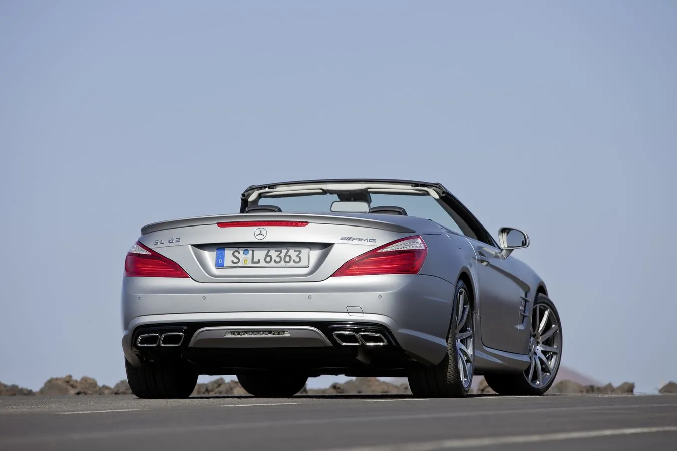3122434-mercedes-sl-63-amg.jpg