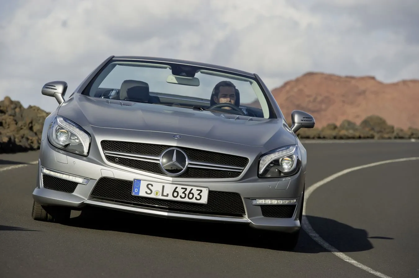 3122579-mercedes-sl-63-amg.jpg