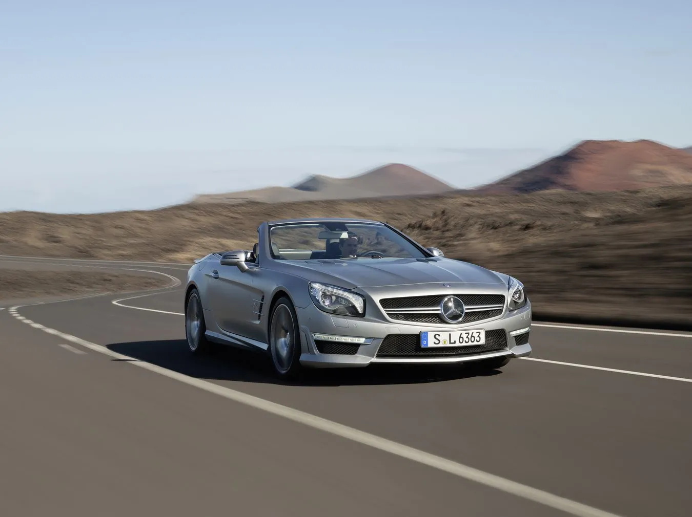 3122751-mercedes-sl-63-amg.jpg