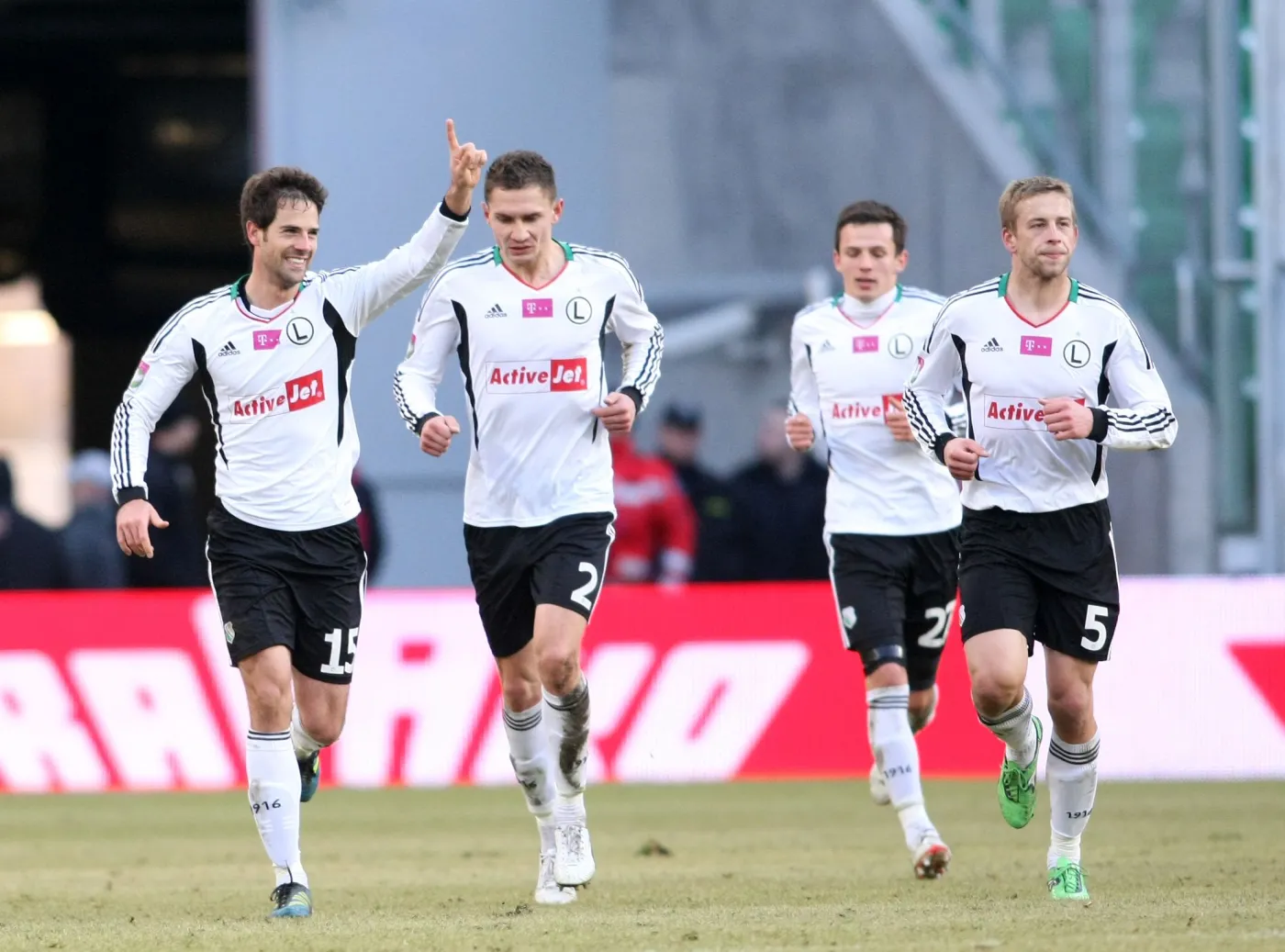 Legia wygrała 8:0